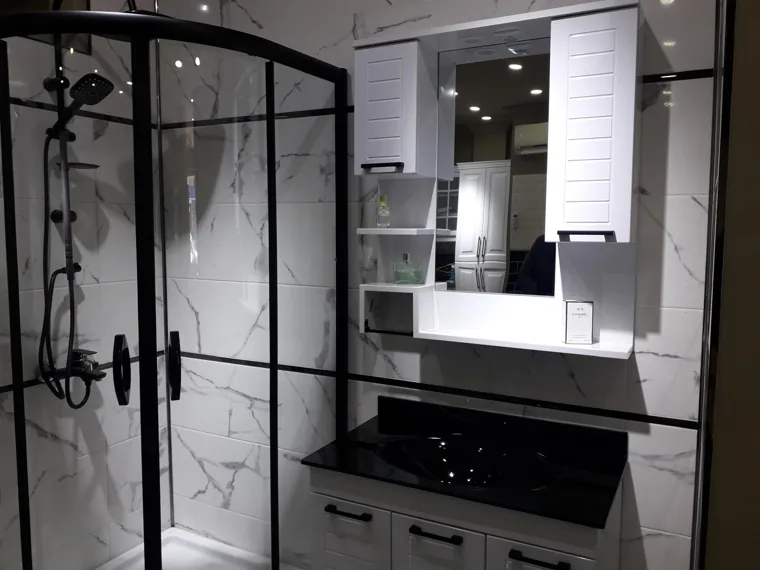 Duşakabin, banyo dolabı ve seramik uygulaması